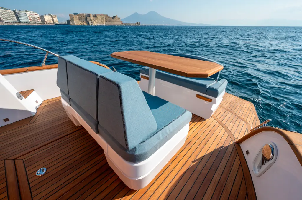 Mira9.50cabin4.webp